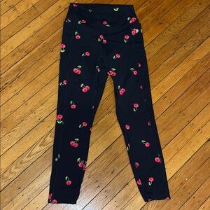 PINK Victoria's Secret Black Cherry Print Leggings